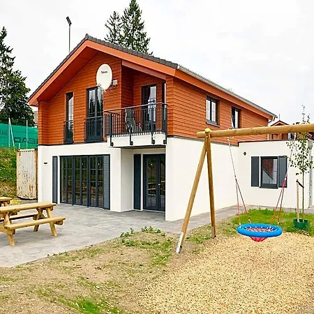 Villa Luxury With Sauna, 200 M From The Area Winterberg