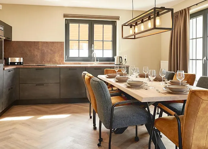 Вілла Luxury With Sauna, 200 M From The Area *