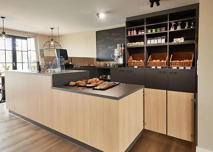 Вілла Luxury With Sauna, 200 M From The Area *